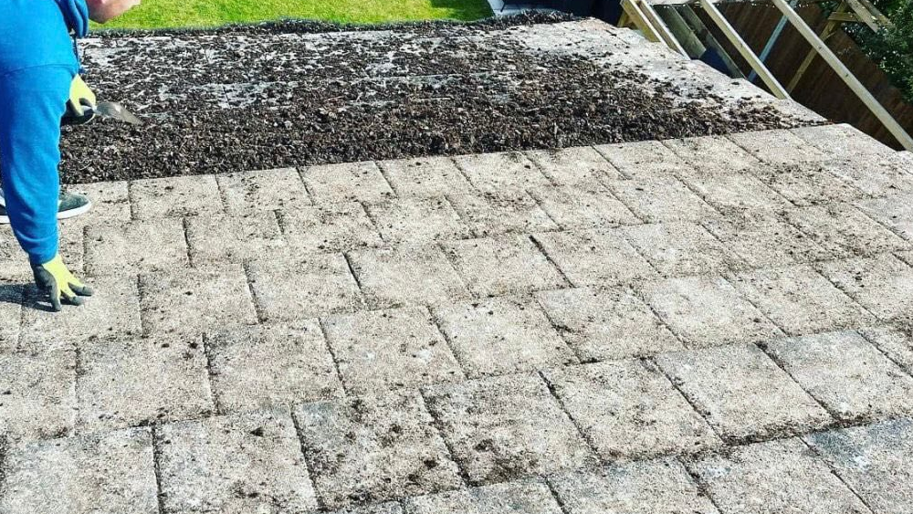 Roof Cleaning Surrey Hampshire West Sussex
